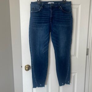 Kancan dark wash jean size 15/31